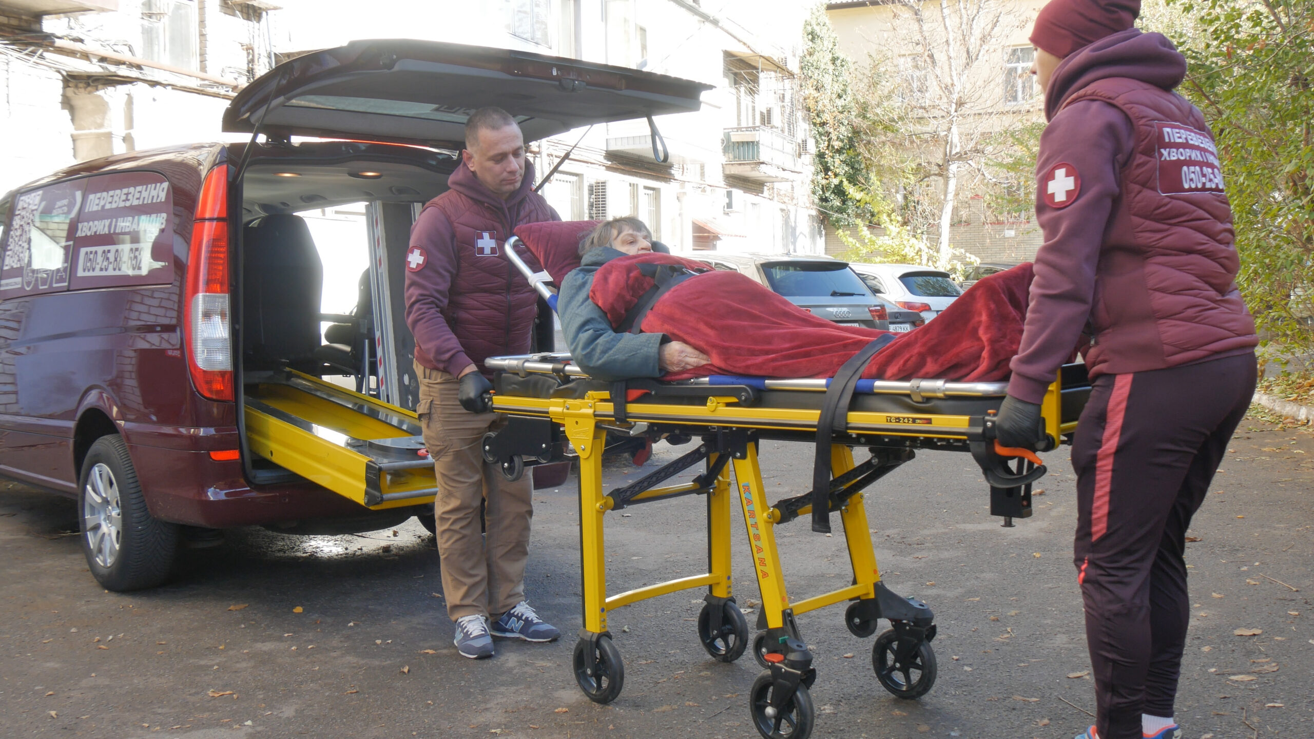 перевезення лежачих хворих по Україні